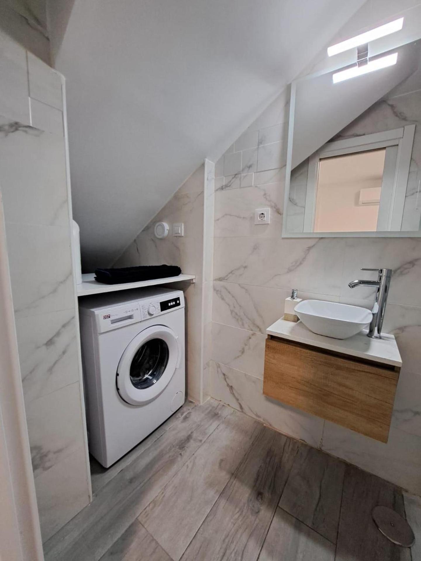 Cozy Apartment Up To 6 Persons 3 Min To Metro 马德里 外观 照片